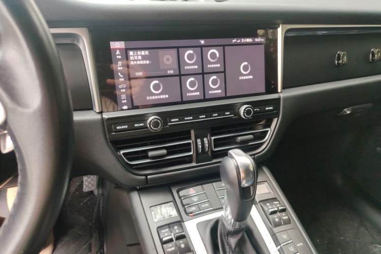 Used Porsche Macan 2020 Macan 2.0T Audio And AC Panel