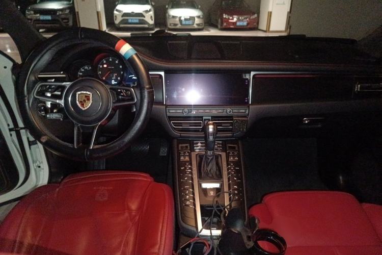 Used Porsche Macan 2020 Macan 2.0T Center Console