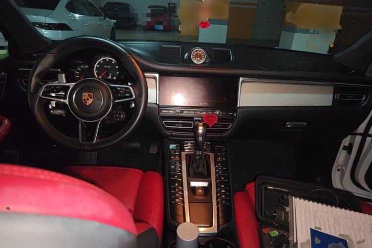 Used Porsche Macan 2020 Macan Turbo 2.9T Center Console