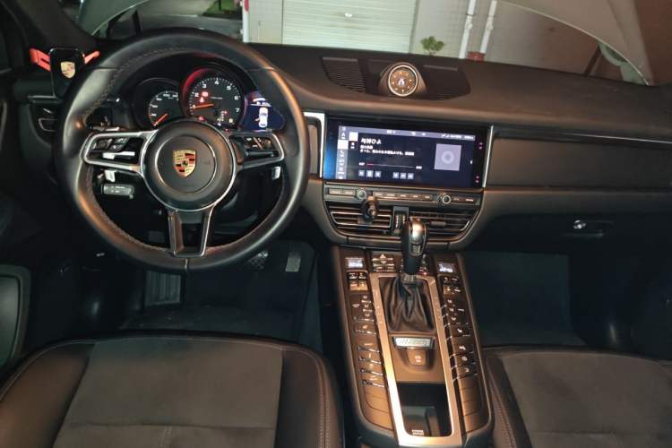 Used Porsche Macan 2020 Macan 2.0T Center Console