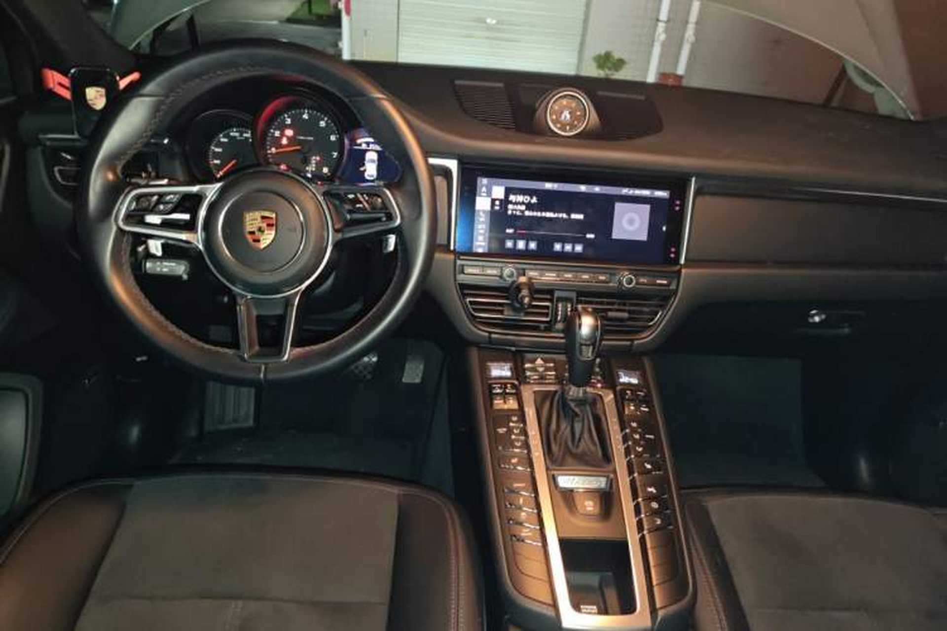 Used Porsche Macan 2020 Macan 2.0T Center Console
