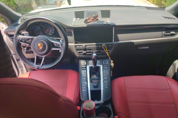 Used Porsche Macan 2020 Macan 2.0T Center Console