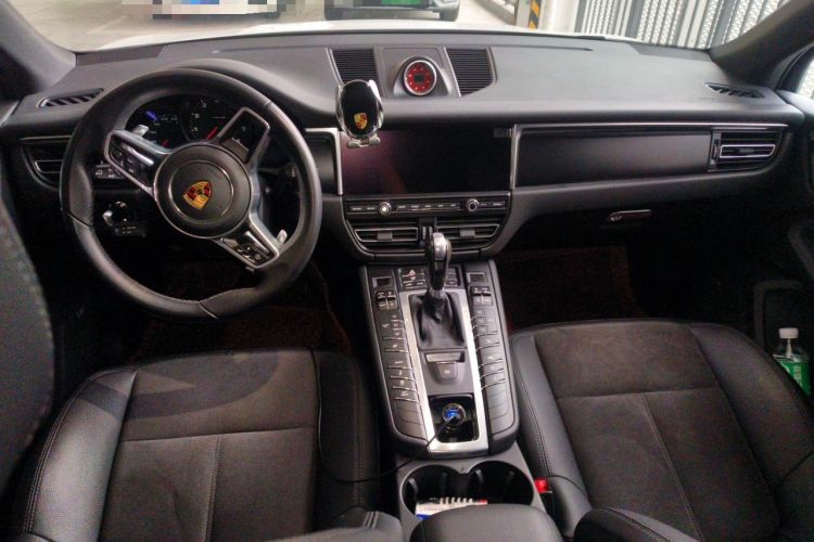 Used Porsche Macan 2020 Macan 2.0T Center Console