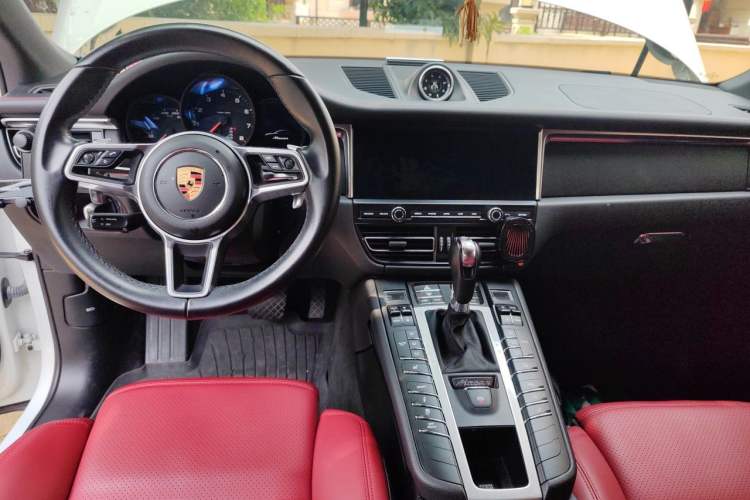 Used Porsche Macan 2020 Macan 2.0T Center Console