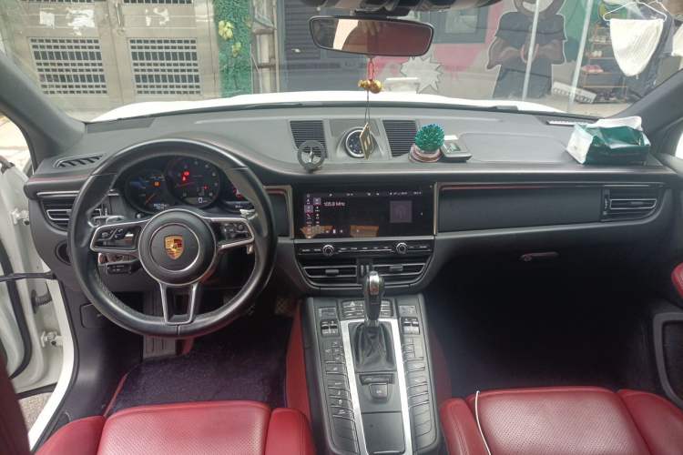 Used Porsche Macan 2020 Macan 2.0T Center Console