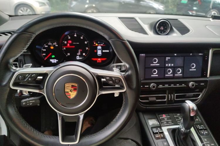 Used Porsche Macan 2020 Macan 2.0T Center Console