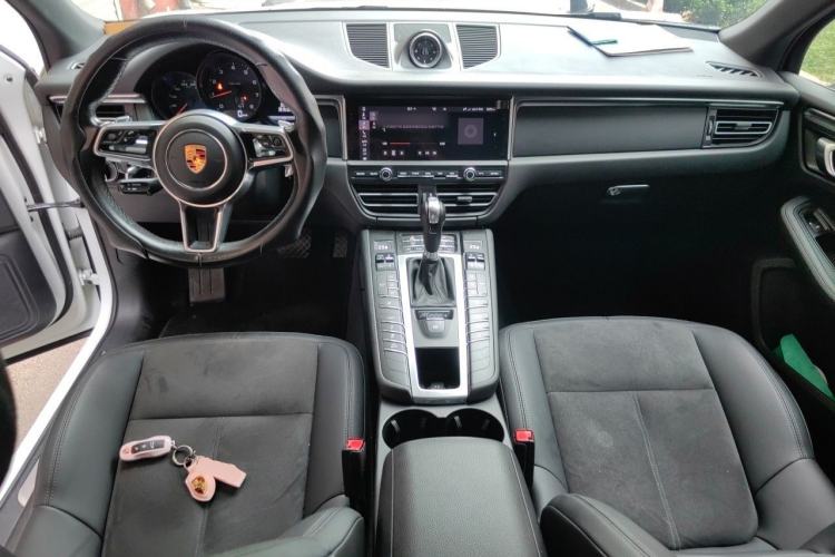 Used Porsche Macan 2020 Macan 2.0T Center Console