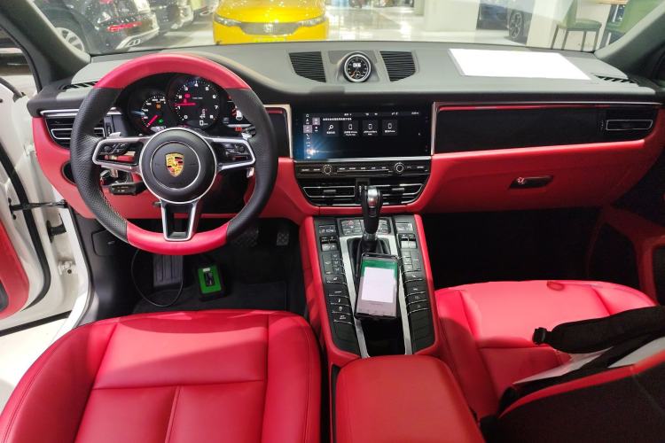 Used Porsche Macan 2020 Macan 2.0T Center Console