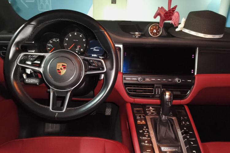 Used Porsche Macan 2020 Macan 2.0T Center Console