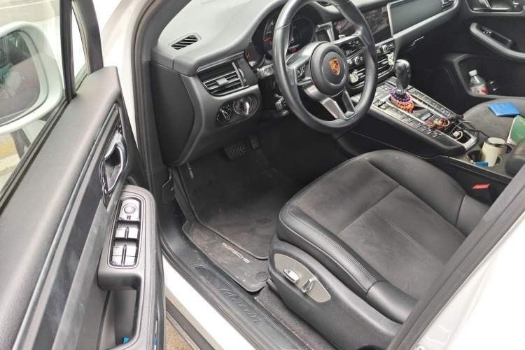 Used Porsche Macan 2020 Macan 2.0T Driver Seat