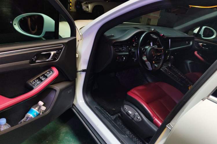 Used Porsche Macan 2020 Macan 2.0T Driver Seat