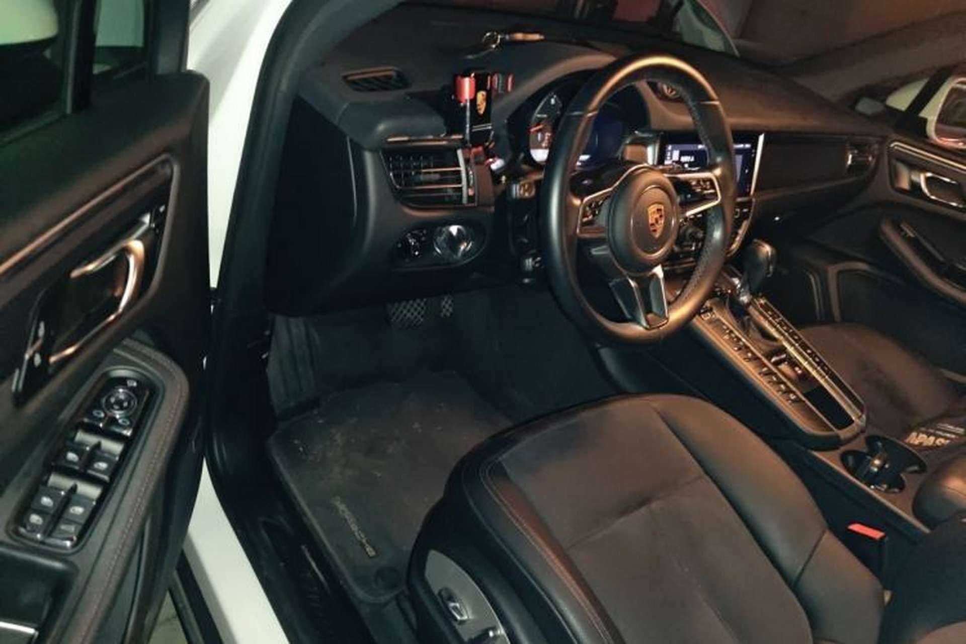 Used Porsche Macan 2020 Macan 2.0T Driver Seat