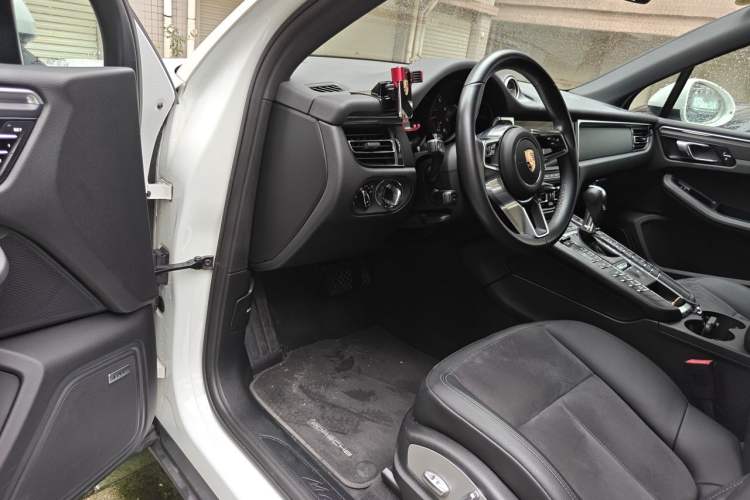 Used Porsche Macan 2020 Macan 2.0T Driver Seat