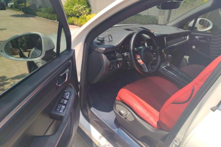 Used Porsche Macan 2020 Macan 2.0T Driver Seat