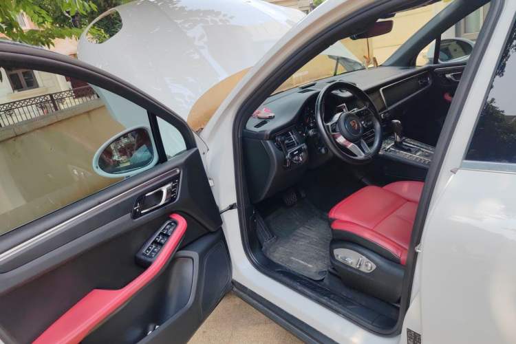 Used Porsche Macan 2020 Macan 2.0T Driver Seat