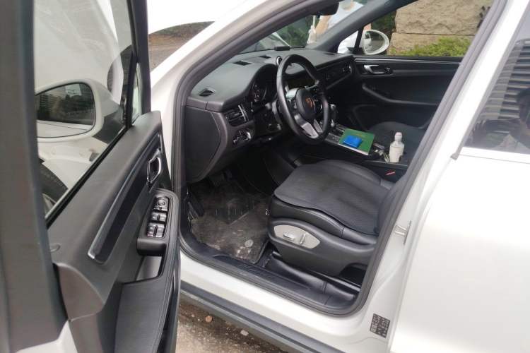 Used Porsche Macan 2020 Macan 2.0T Driver Seat