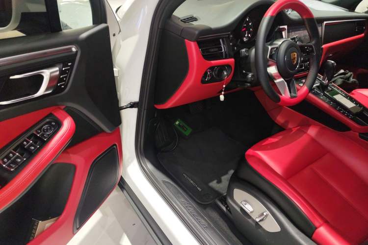 Used Porsche Macan 2020 Macan 2.0T Driver Seat