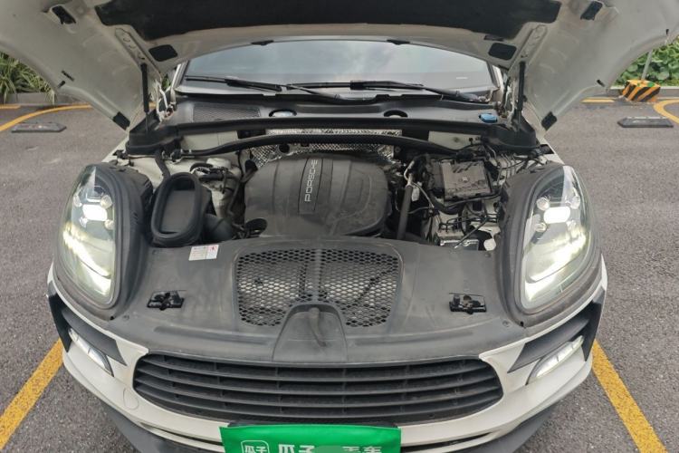 Used Porsche Macan 2020 Macan 2.0T Engine Bay