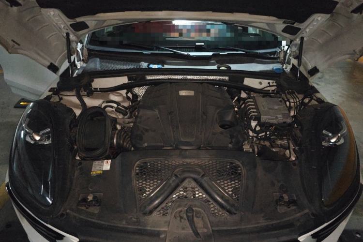 Used Porsche Macan 2020 Macan Turbo 2.9T Engine Bay