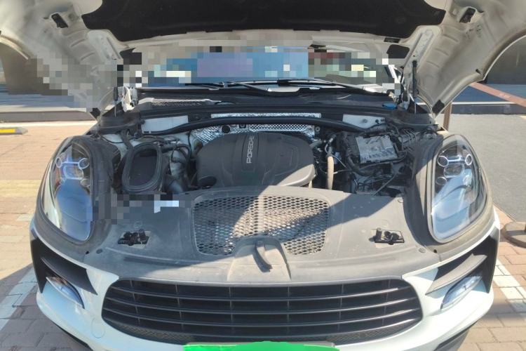 Used Porsche Macan 2020 Macan 2.0T Engine Bay