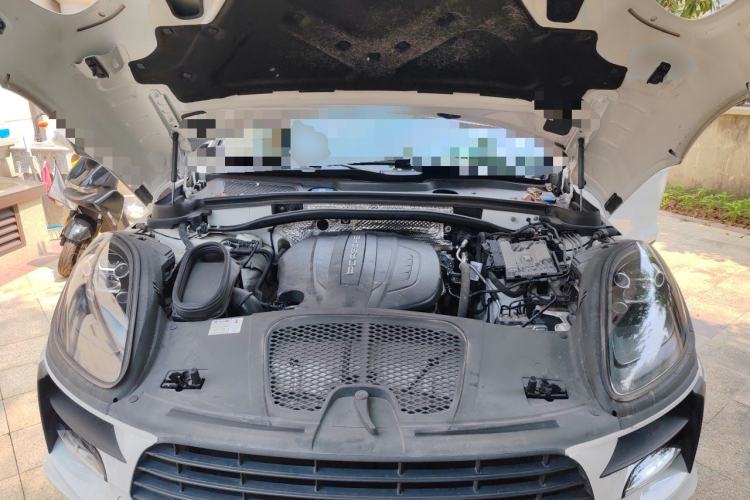 Used Porsche Macan 2020 Macan 2.0T Engine Bay