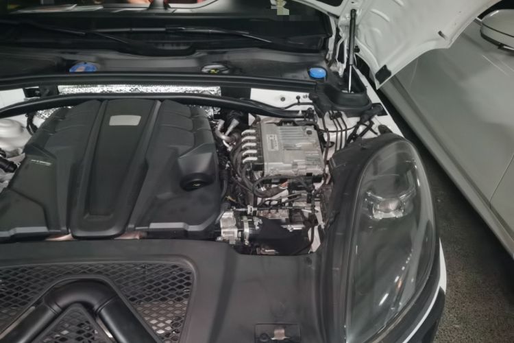 Used Porsche Macan 2020 Macan GTS 2.9T Engine Bay Left