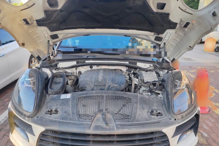 Used Porsche Macan 2020 Macan 2.0T Engine Bay