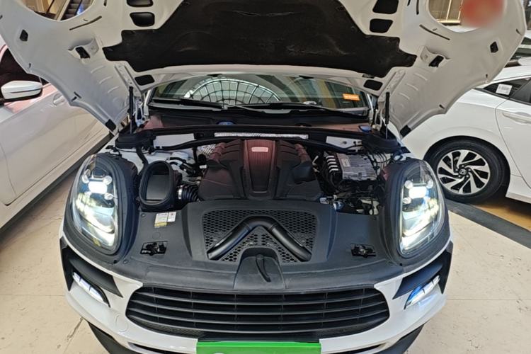 Used Porsche Macan 2020 Macan S 3.0T Engine Bay