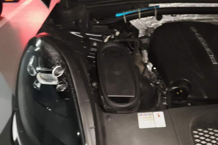 Used Porsche Macan 2020 Macan 2.0T Engine Bay Right