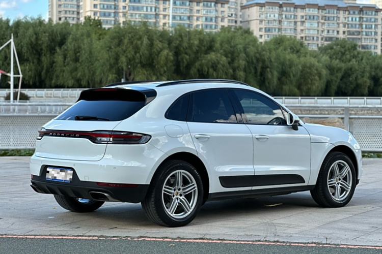 Used Porsche Macan 2020 Macan 2.0T Exterior 4