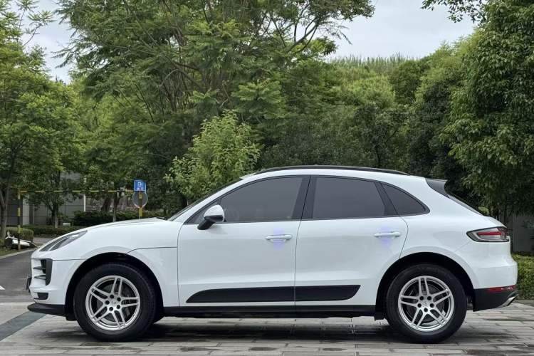 Used Porsche Macan 2020 Macan 2.0T Exterior 6