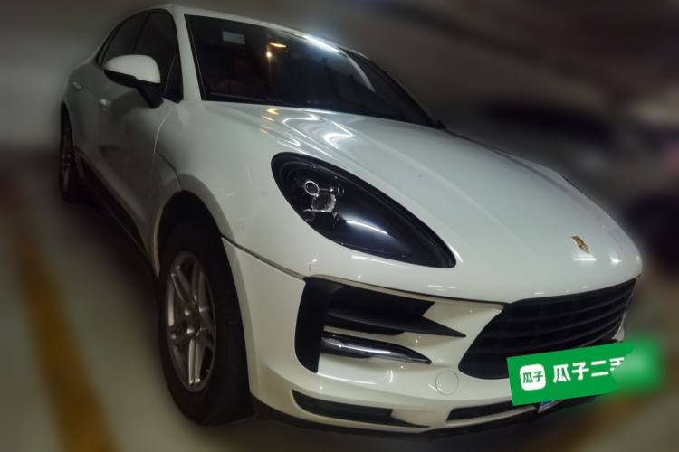 Used Porsche Macan 2020 Macan 2.0T Front Right 45 Deg