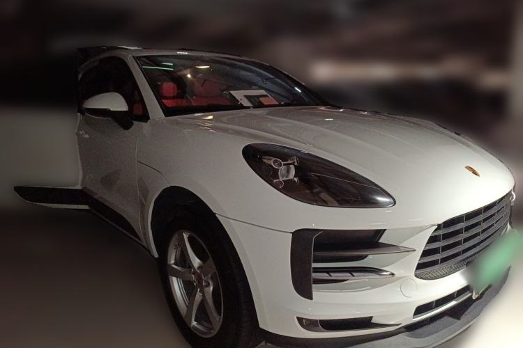 Used Porsche Macan 2020 Macan 2.0T Front Right 45 Deg