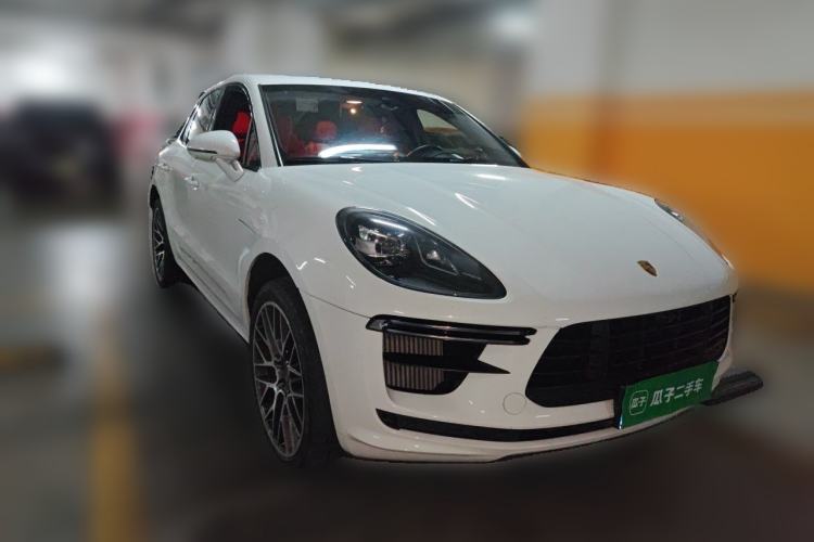 Used Porsche Macan 2020 Macan Turbo 2.9T Front Right 45 Deg