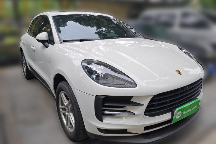 Used Porsche Macan 2020 Macan 2.0T Front Right 45 Deg