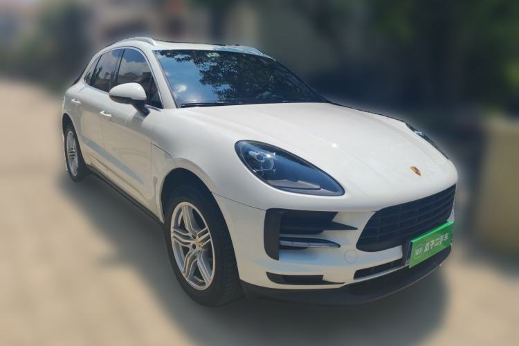 Used Porsche Macan 2020 Macan 2.0T Front Right 45 Deg