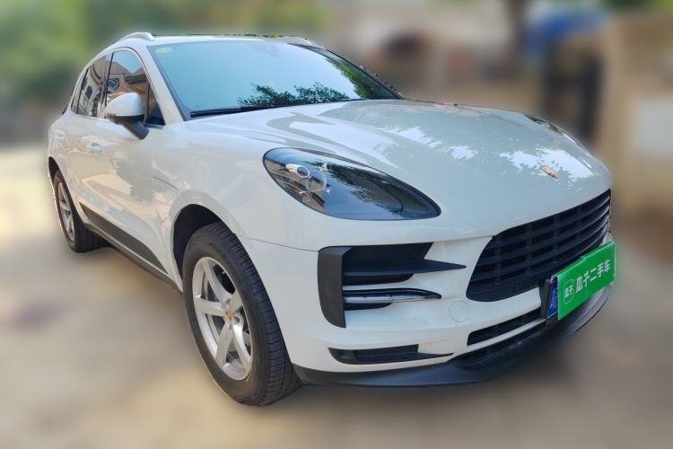 Used Porsche Macan 2020 Macan 2.0T Front Right 45 Deg