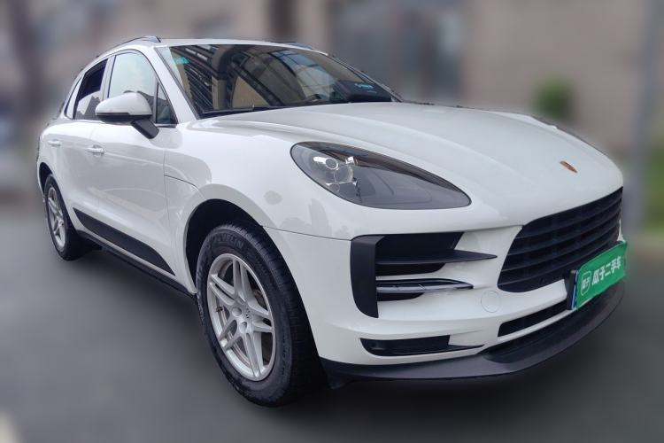 Used Porsche Macan 2020 Macan 2.0T Front Right 45 Deg