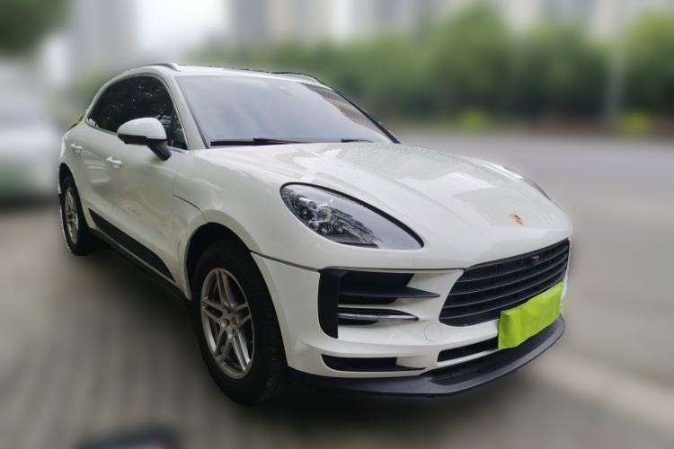 Used Porsche Macan 2020 Macan 2.0T Front Right 45 Deg