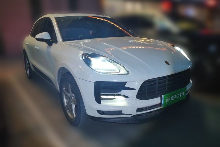 Used Porsche Macan 2020 Macan 2.0T Front Right 45 Deg