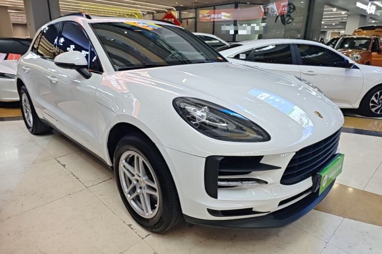 Used Porsche Macan 2020 Macan S 3.0T Front Right 45 Deg