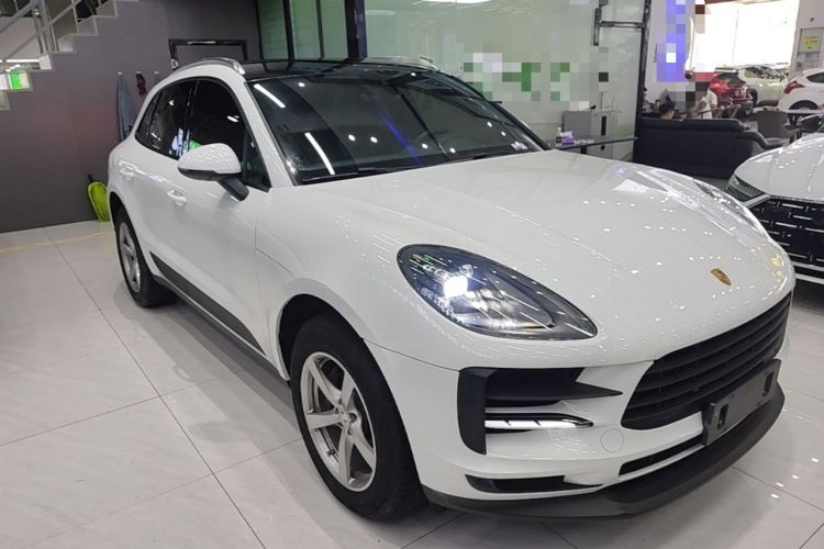 Used Porsche Macan 2020 Macan 2.0T Front Right 45 Deg