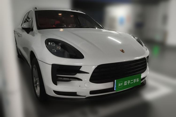 Used Porsche Macan 2020 Macan 2.0T Front Right 45 Deg