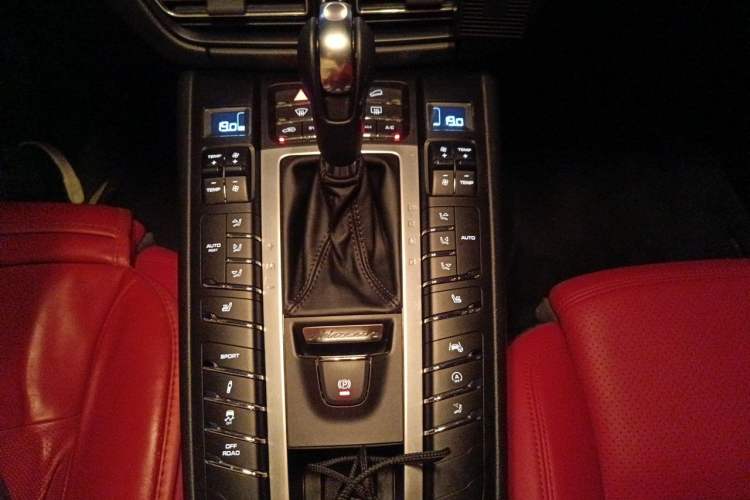 Used Porsche Macan 2020 Macan 2.0T Gear Lever