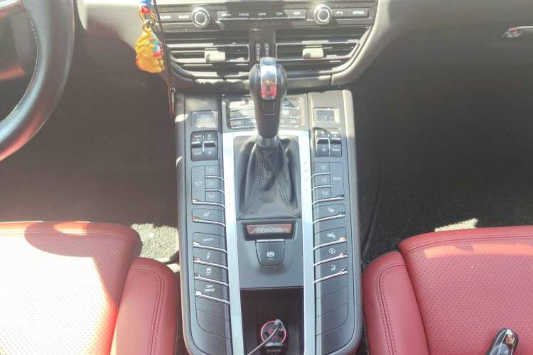 Used Porsche Macan 2020 Macan 2.0T Gear Lever