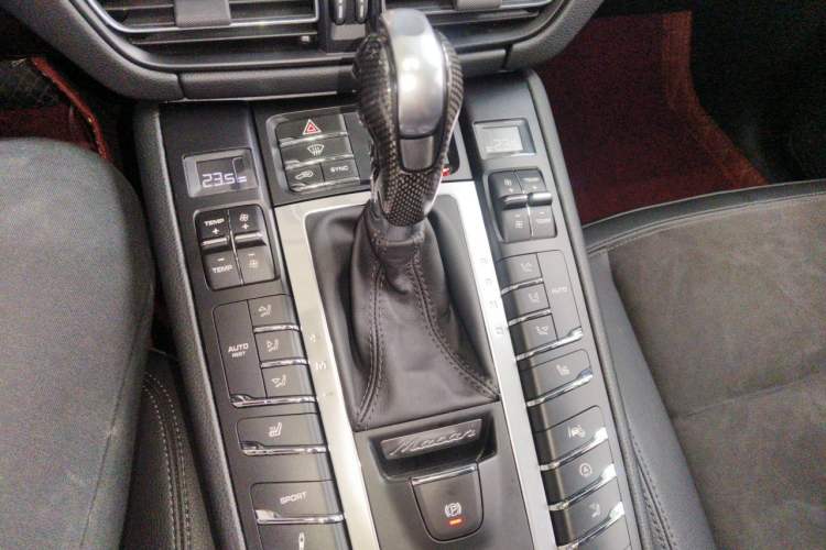 Used Porsche Macan 2020 Macan 2.0T Gear Lever