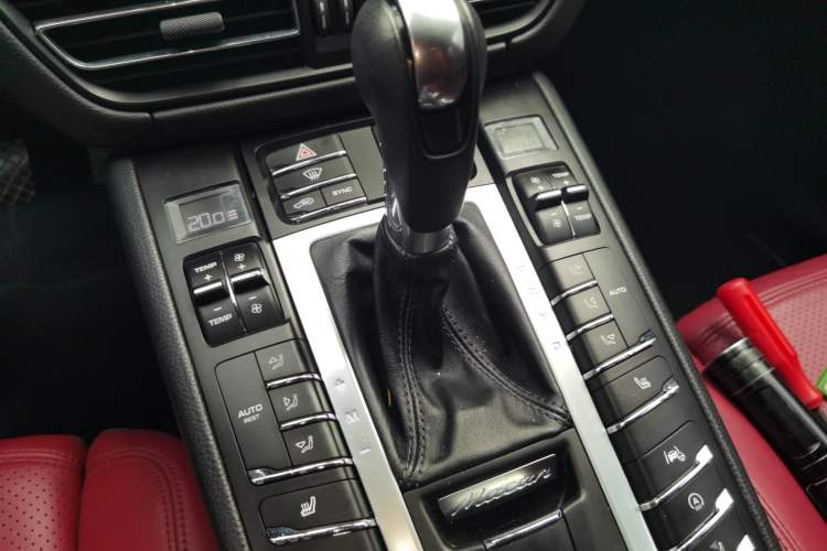 Used Porsche Macan 2020 Macan 2.0T Gear Lever