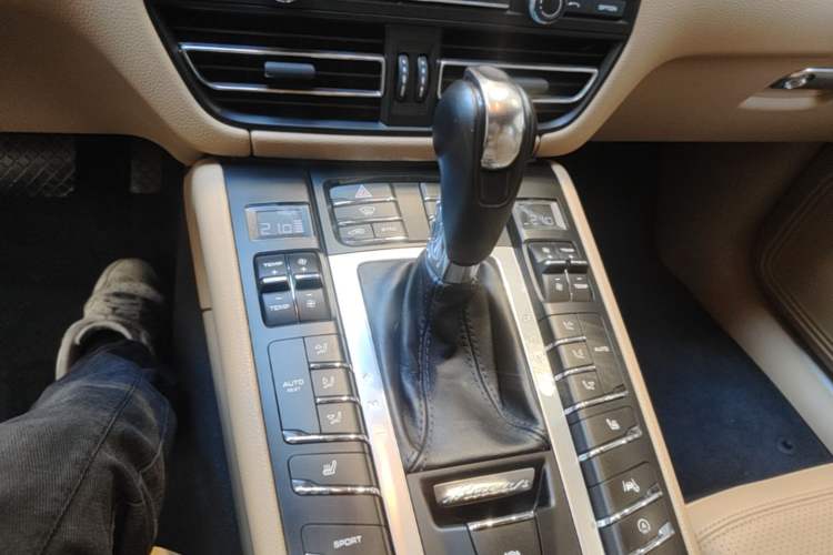 Used Porsche Macan 2020 Macan S 3.0T Gear Lever