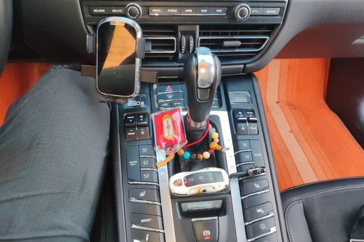 Used Porsche Macan 2020 Macan 2.0T Gear Lever