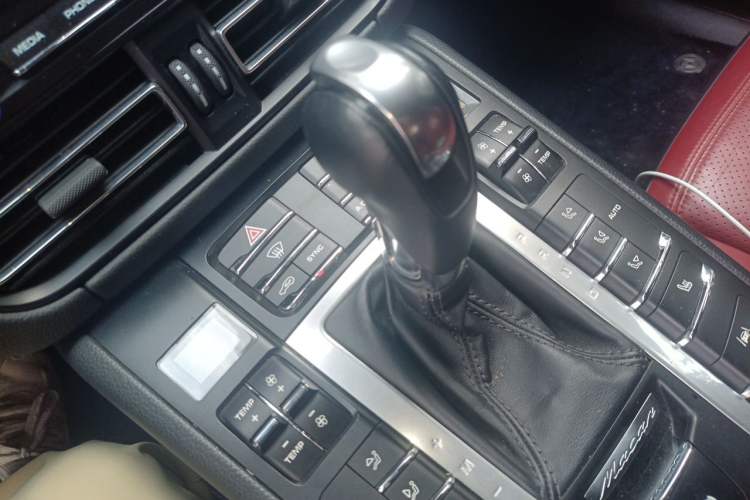 Used Porsche Macan 2020 Macan 2.0T Gear Lever